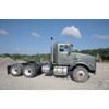 1999 Kenworth T800 SemiTractor Truck